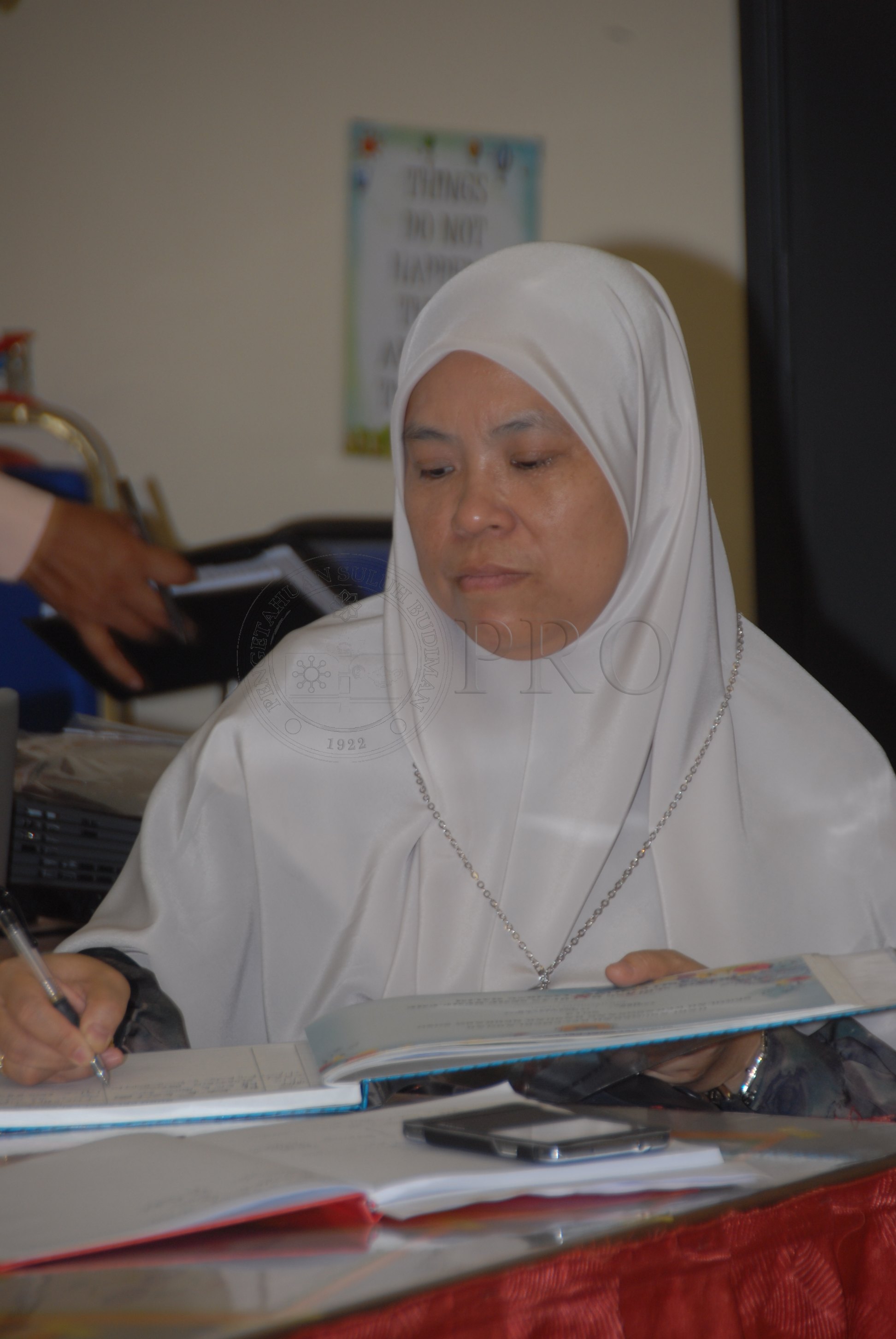 PRO 14 01 SEKOLAH FBA 8022